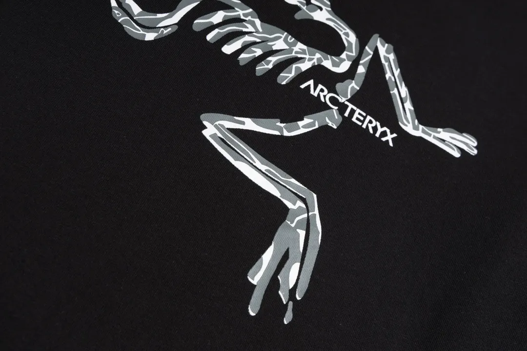 【 Quality】 Arc’teryx 𝟮𝟰𝘀𝘀 T ， ， ， OS Premium 32S g Quality ： ：White Black Size：XS S M L